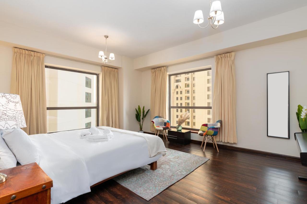 Spacious 5 Beds 3 Min From The Jbr Beach Dubai Ngoại thất bức ảnh