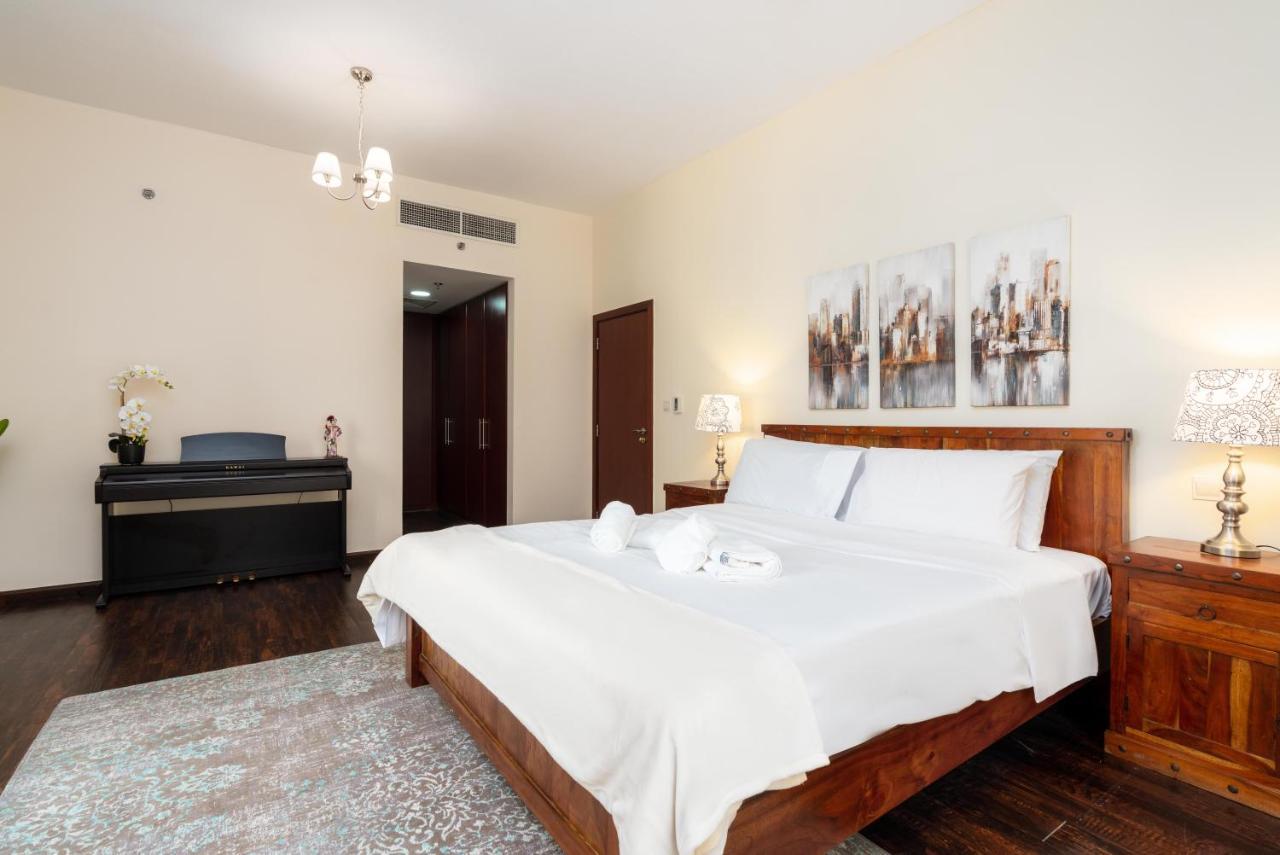 Spacious 5 Beds 3 Min From The Jbr Beach Dubai Ngoại thất bức ảnh