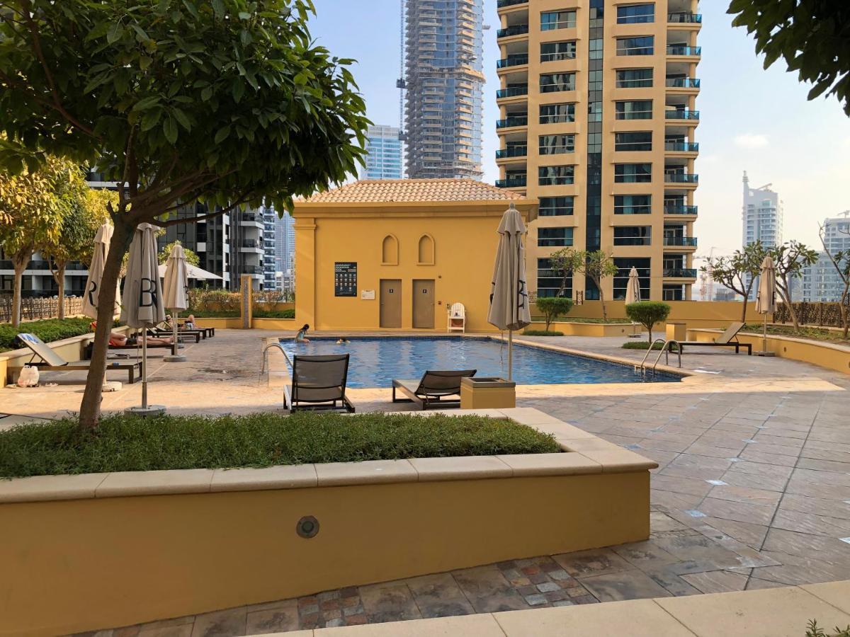 Spacious 5 Beds 3 Min From The Jbr Beach Dubai Ngoại thất bức ảnh