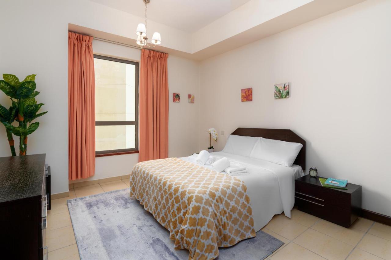 Spacious 5 Beds 3 Min From The Jbr Beach Dubai Ngoại thất bức ảnh